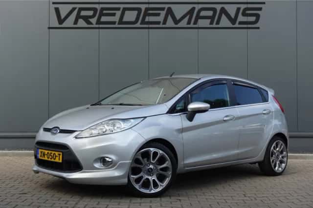 Ford Fiesta (2010) thumbnail 1