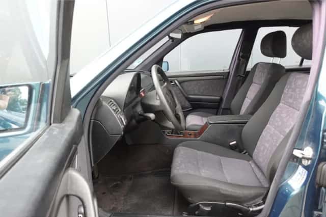 Mercedes-Benz C-Klasse (1997) thumbnail 6