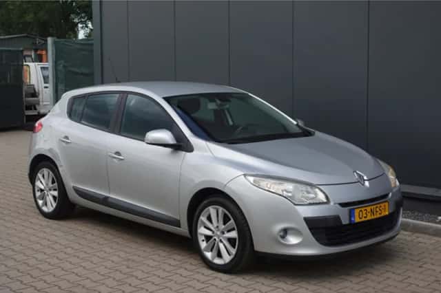 Renault Mégane (2010) thumbnail 4