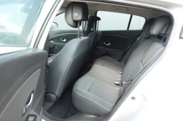 Renault Mégane (2010) thumbnail 6