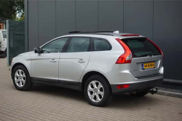 Volvo XC60 (2008) thumbnail 2
