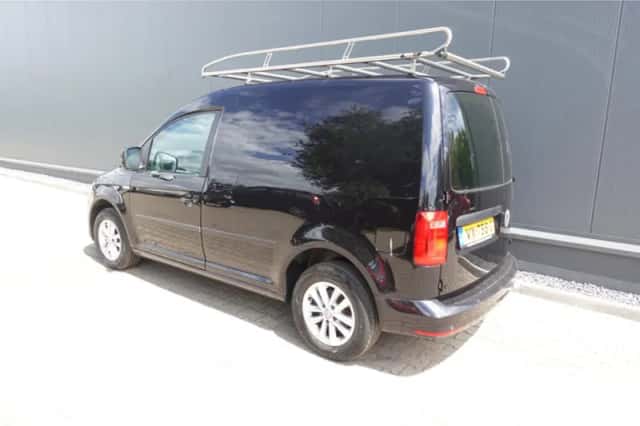 Volkswagen Caddy (2016) thumbnail 2