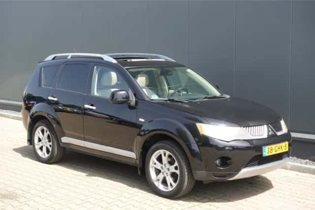 Mitsubishi Outlander (2008) thumbnail 5