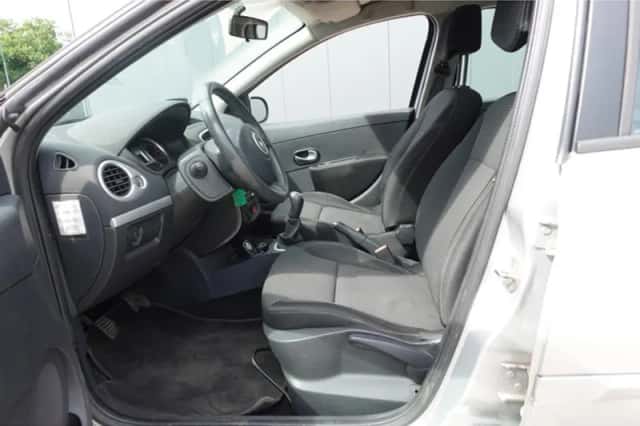 Renault Clio (2013) thumbnail 5
