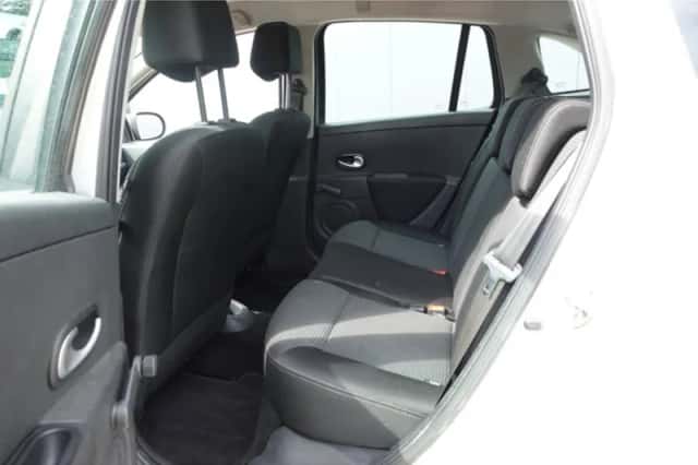 Renault Clio (2013) thumbnail 6