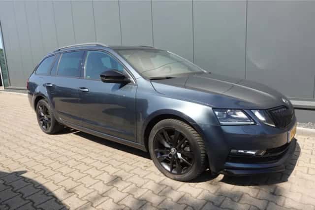 Škoda Octavia (2020) thumbnail 4