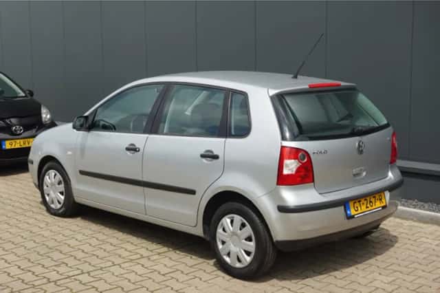 Volkswagen Polo (2003) thumbnail 2