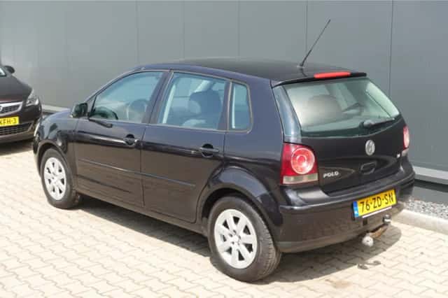 Volkswagen Polo (2008) thumbnail 2