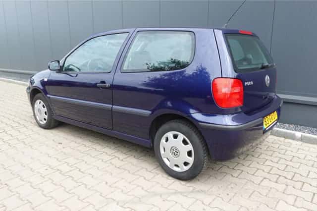 Volkswagen Polo (2001) thumbnail 2