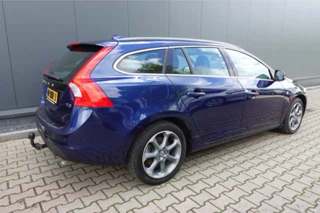 Volvo V60 (2012) thumbnail 3