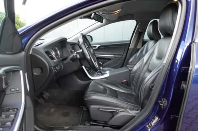 Volvo V60 (2012) thumbnail 5