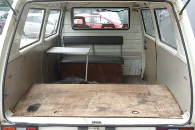 Volkswagen Transporter (1990) thumbnail 6