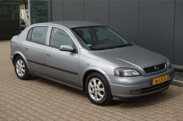 Opel Astra (2003) thumbnail 4