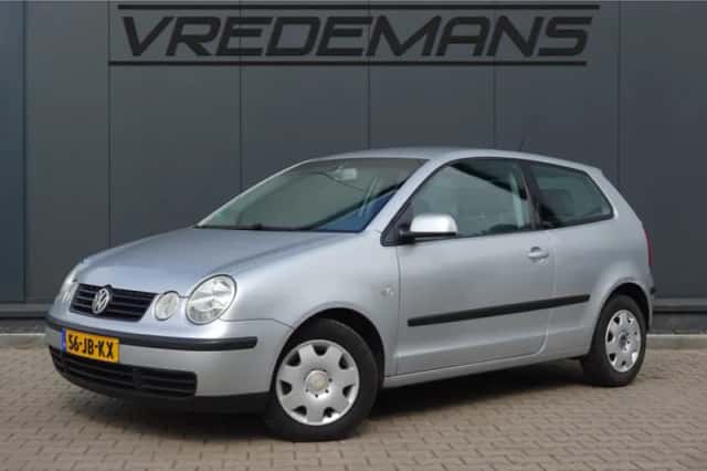 Volkswagen Polo (2002) thumbnail 1