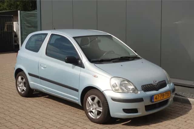 Toyota Yaris (2004) thumbnail 4
