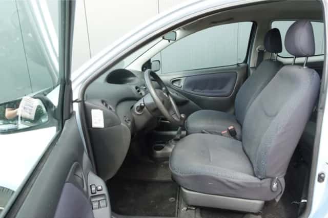 Toyota Yaris (2004) thumbnail 5
