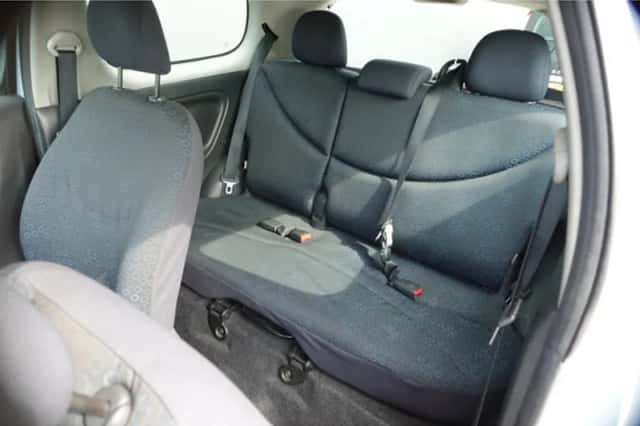 Toyota Yaris (2004) thumbnail 6