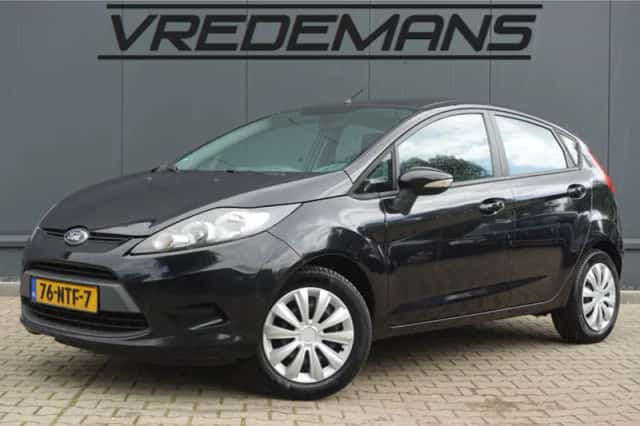 Ford Fiesta (2010) thumbnail 1
