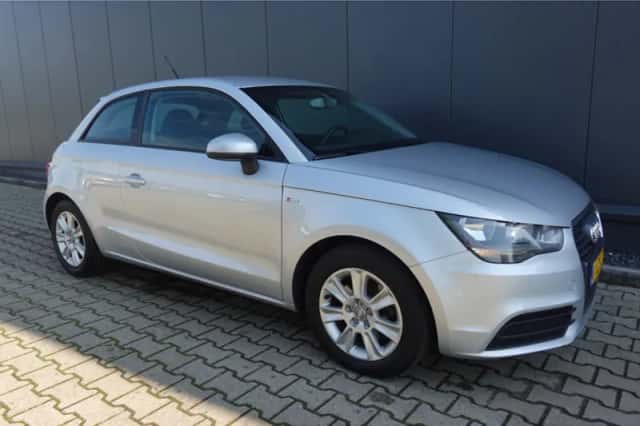 Audi A1 (2011) thumbnail 4