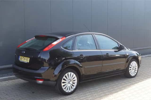 Ford Focus (2006) thumbnail 4