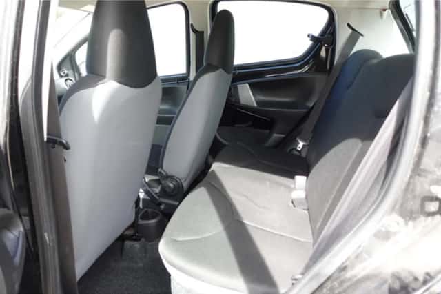 Toyota Aygo (2012) thumbnail 6