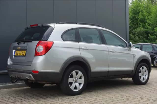 Chevrolet Captiva (2007) thumbnail 3