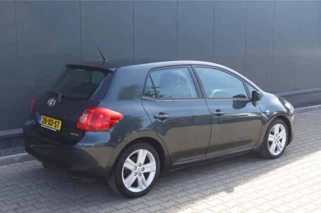 Toyota Auris (2007) thumbnail 4