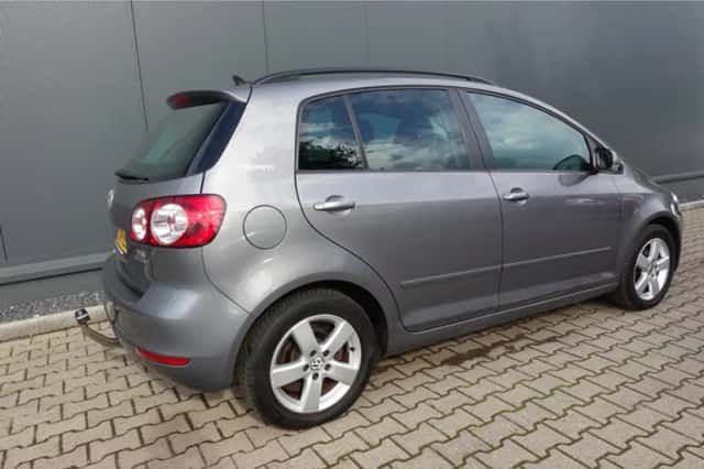 Volkswagen Golf (2011) thumbnail 3