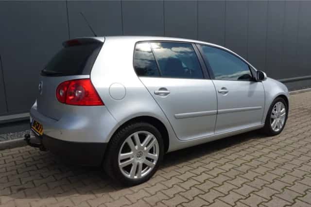 Volkswagen Golf (2008) thumbnail 3