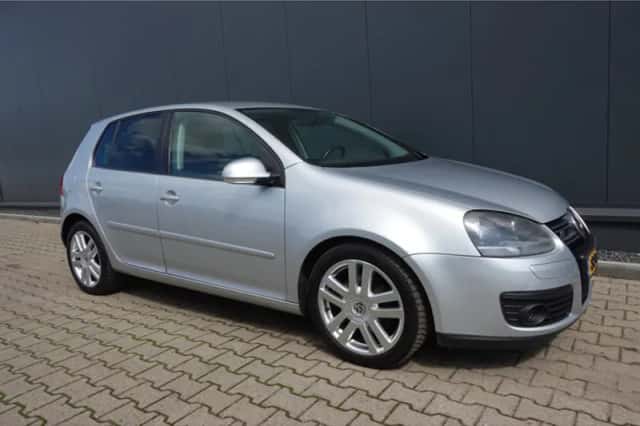 Volkswagen Golf (2008) thumbnail 4