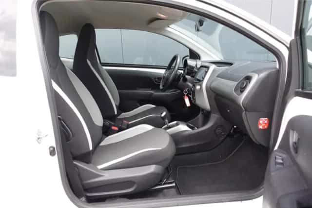 Toyota Aygo (2014) thumbnail 6