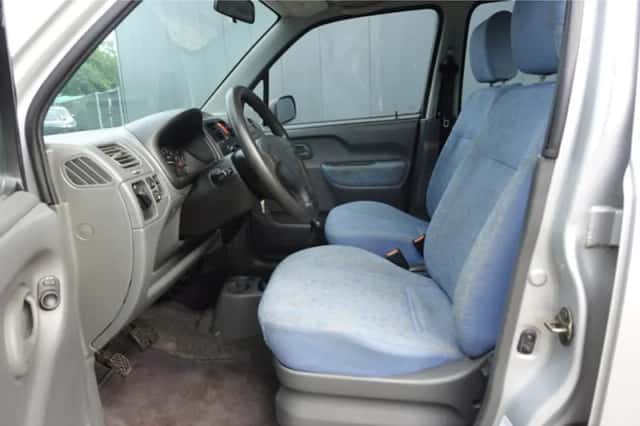 Suzuki Wagon R+ (2001) thumbnail 5
