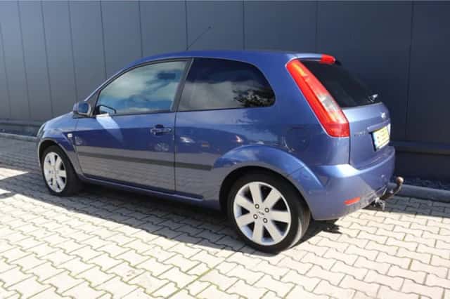 Ford Fiesta (2005) thumbnail 2
