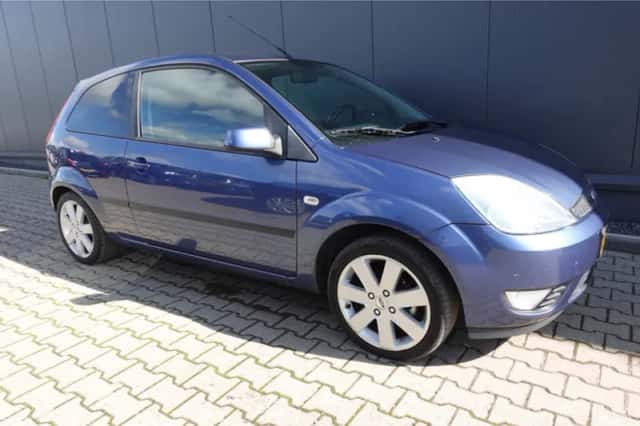 Ford Fiesta (2005) thumbnail 4