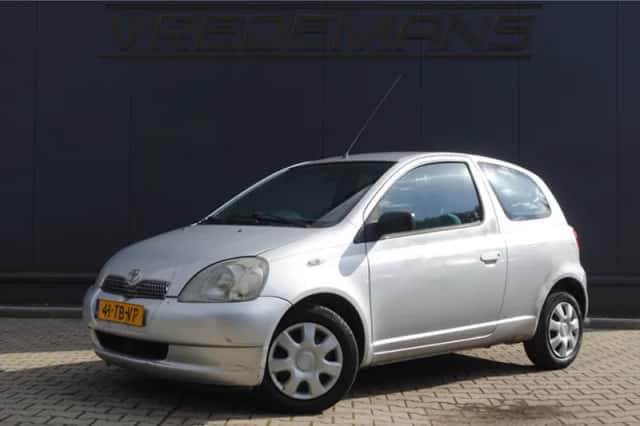 Toyota Yaris (2001) thumbnail 1