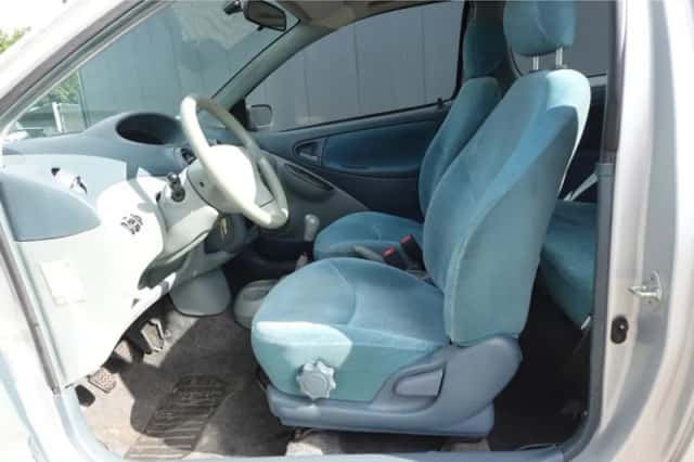 Toyota Yaris (2001) thumbnail 5
