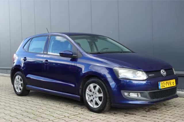 Volkswagen Polo (2011) thumbnail 2