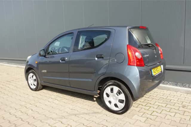 Suzuki Alto (2010) thumbnail 2