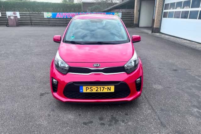 Kia Picanto (2017) thumbnail 3