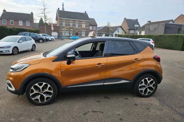 Renault Captur (2017) thumbnail 4