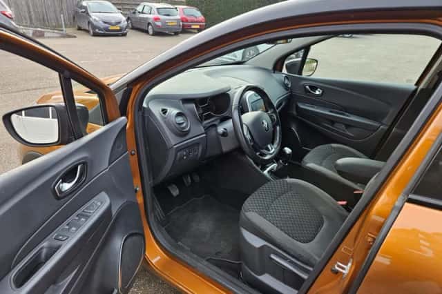 Renault Captur (2017) thumbnail 6