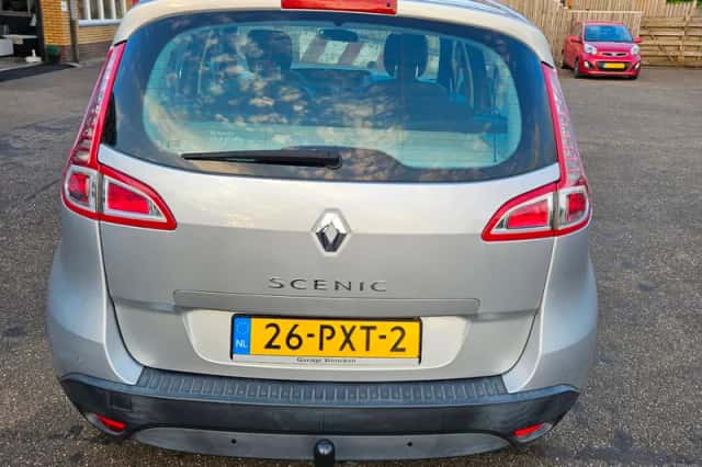 Renault Scénic (2011) thumbnail 6