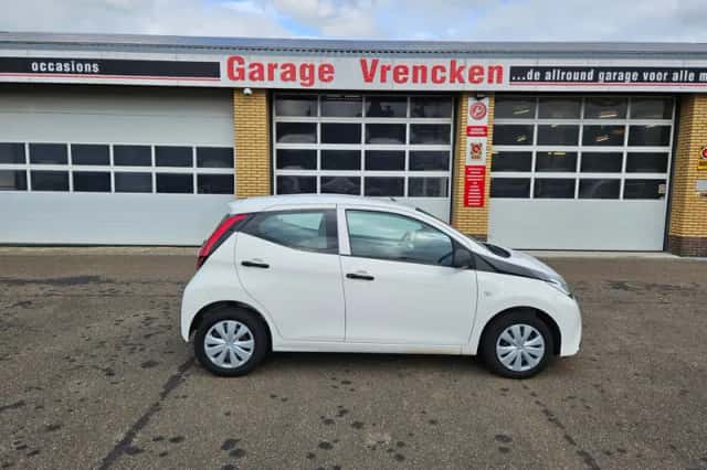 Toyota Aygo (2020) thumbnail 1