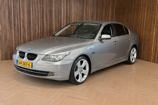 BMW 5-Serie (2009) thumbnail 1