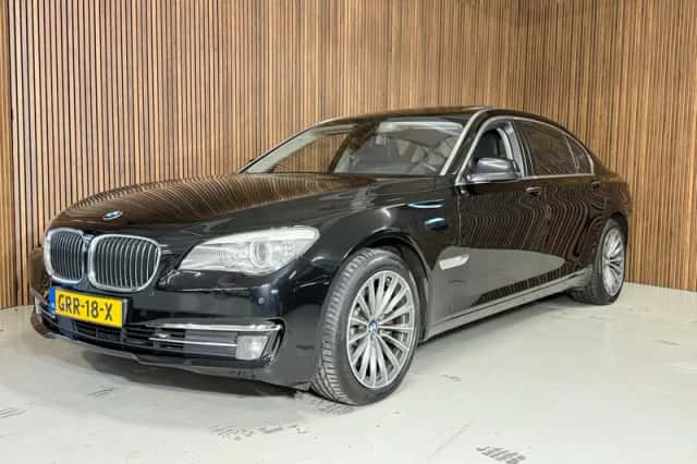 BMW 7-Serie (2009) thumbnail 1