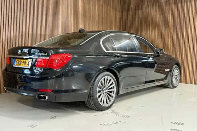 BMW 7-Serie (2009) thumbnail 6