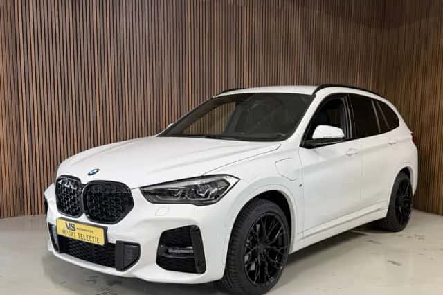 BMW X1 (2021) thumbnail 1