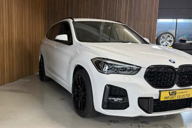BMW X1 (2021) thumbnail 4