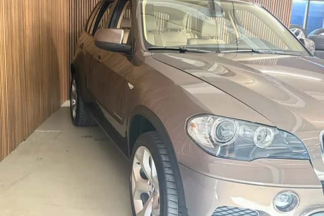 BMW X5 (2010) thumbnail 4