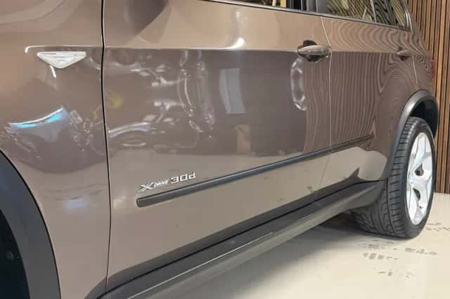 BMW X5 (2010) thumbnail 6
